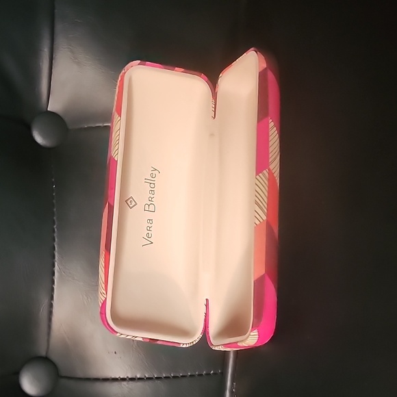 Clamshell Eyeglass Case - Picture 1 of 2